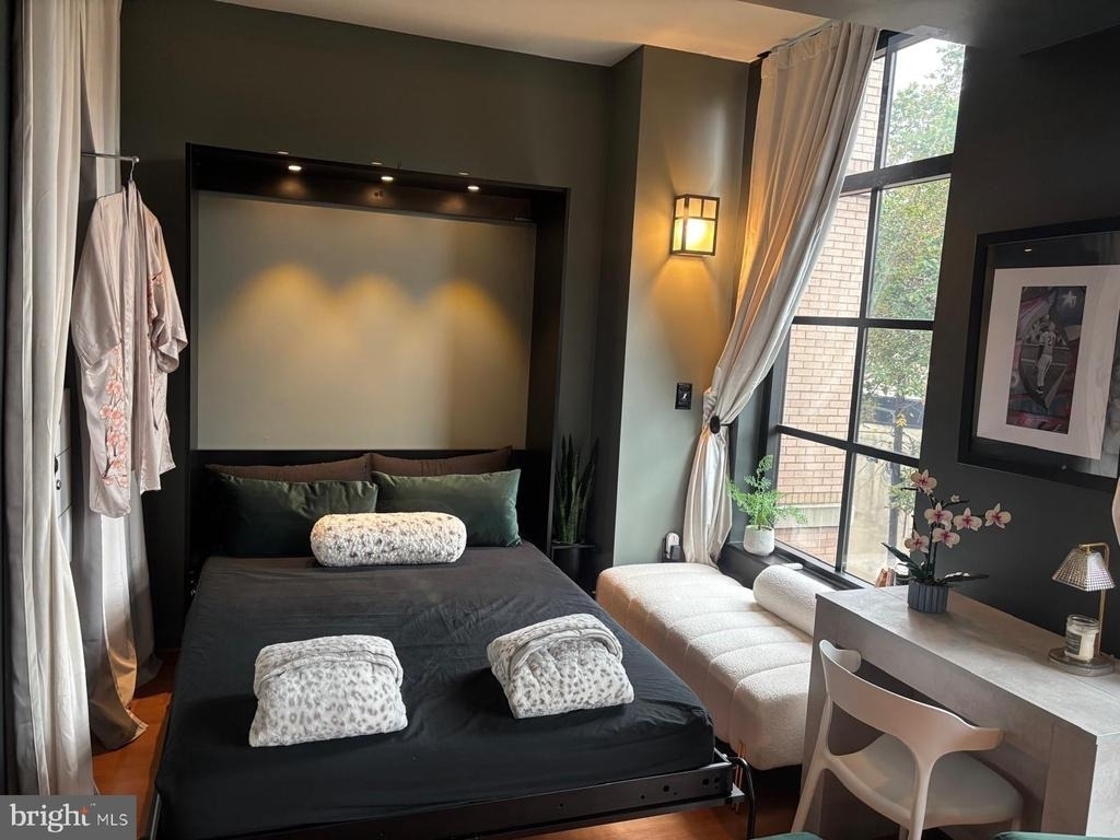 437 New York Avenue Nw - Photo 1