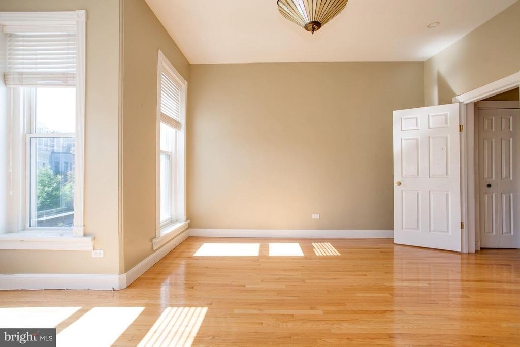 1915 11th Street Nw - Photo 9