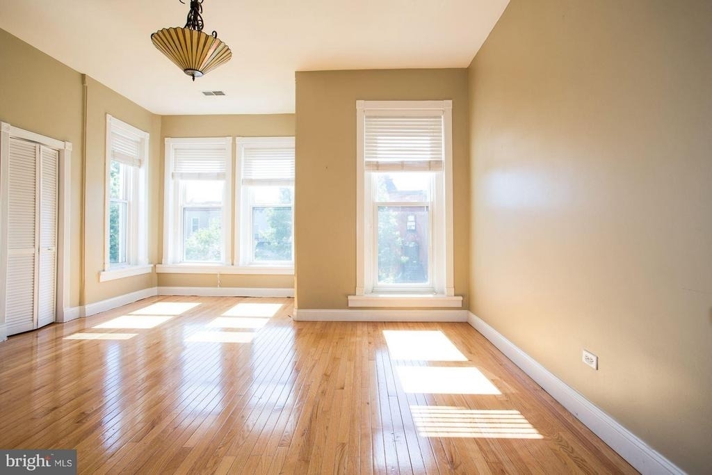 1915 11th Street Nw - Photo 6