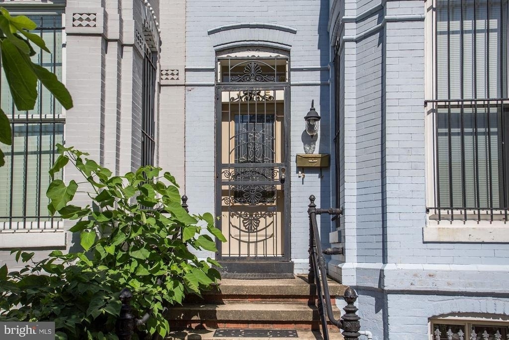 1915 11th Street Nw - Photo 3