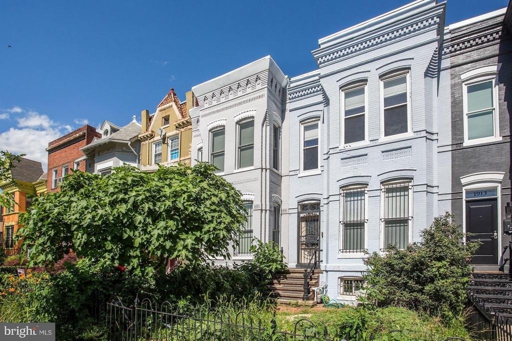 1915 11th Street Nw - Photo 0