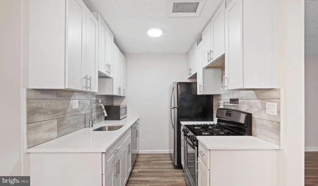 2325 42nd Street Nw - Photo 9