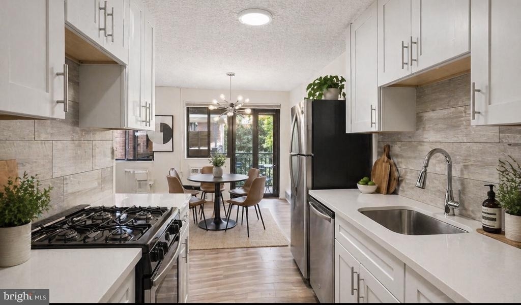 2325 42nd Street Nw - Photo 10