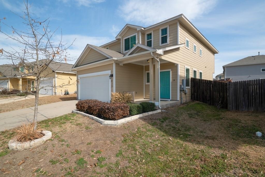 156 Triumph Rd - Photo 1