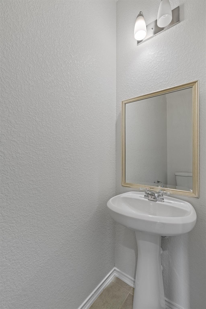 305 Los Cobos Ln - Photo 10