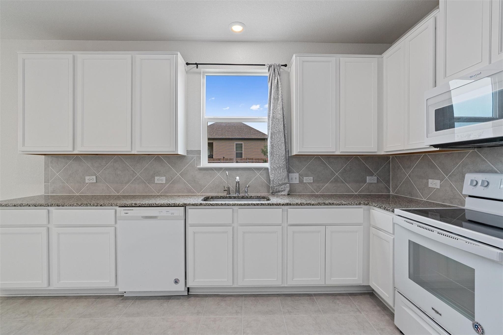 305 Los Cobos Ln - Photo 9