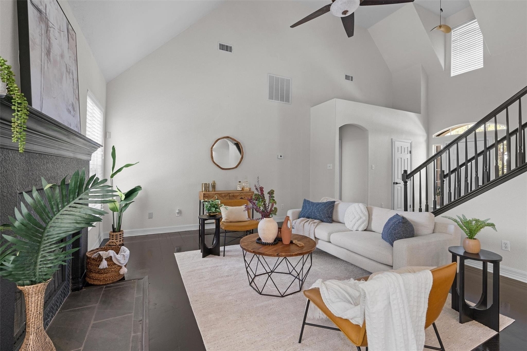312 Country Club Dr - Photo 8