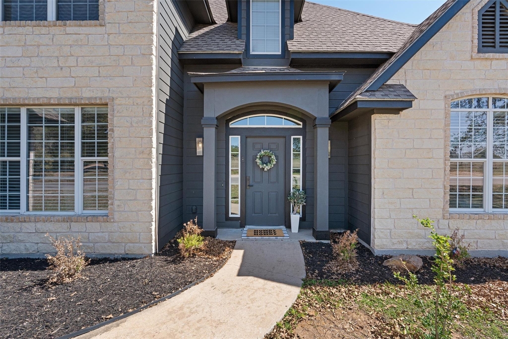 312 Country Club Dr - Photo 4