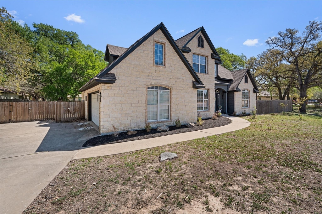 312 Country Club Dr - Photo 3