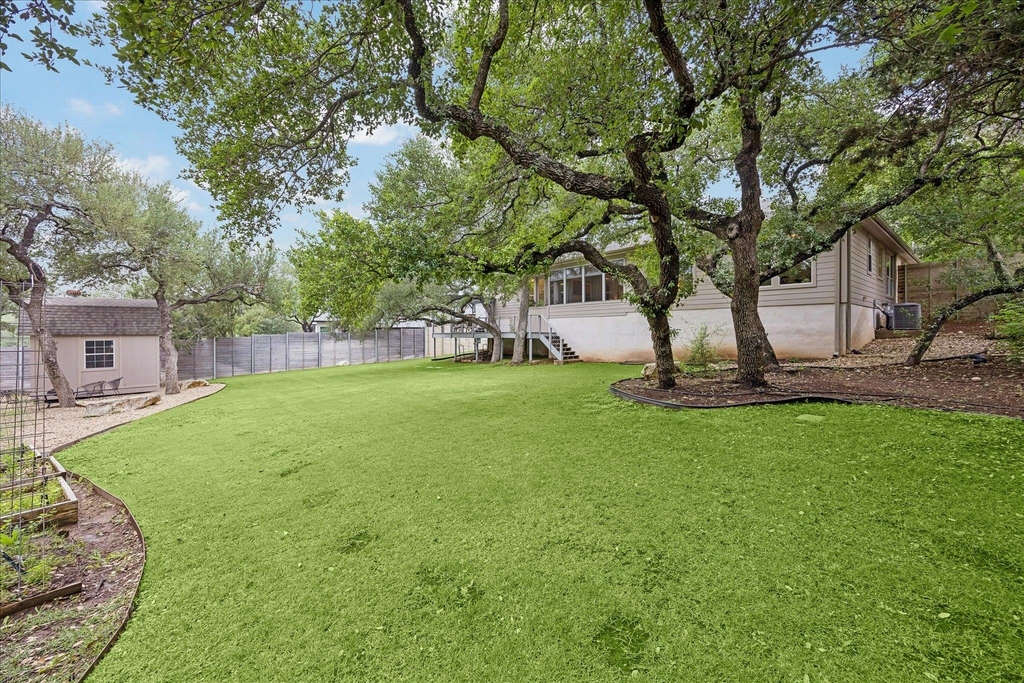313 S Flamingo Dr - Photo 4