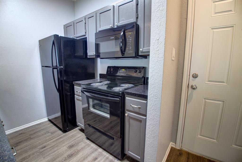 2606 Rio Grande St - Photo 2
