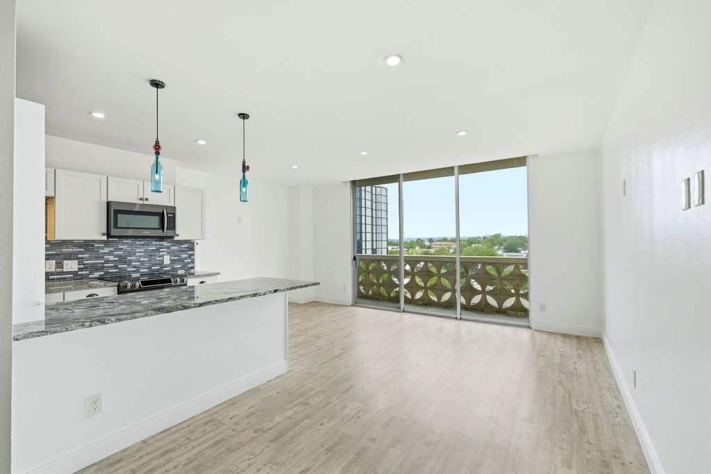1801 Lavaca St - Photo 5