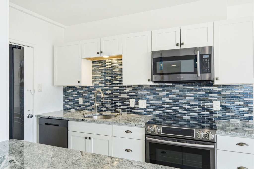 1801 Lavaca St - Photo 6