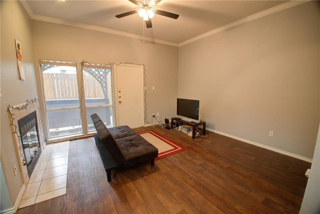 2606 Rio Grande St - Photo 2