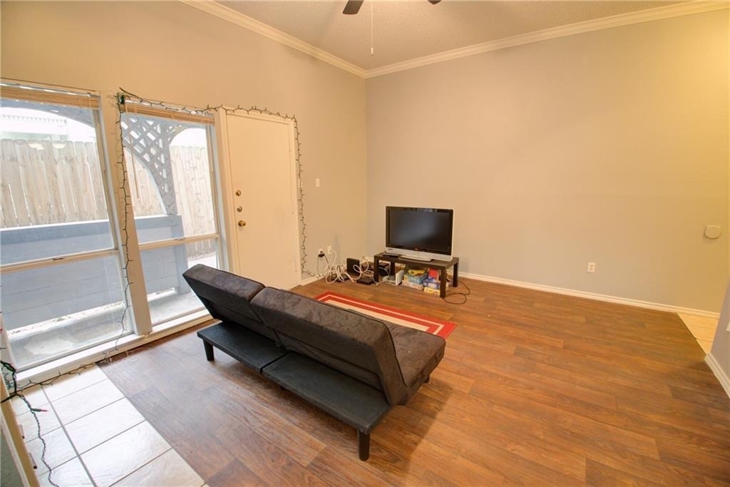 2606 Rio Grande St - Photo 16