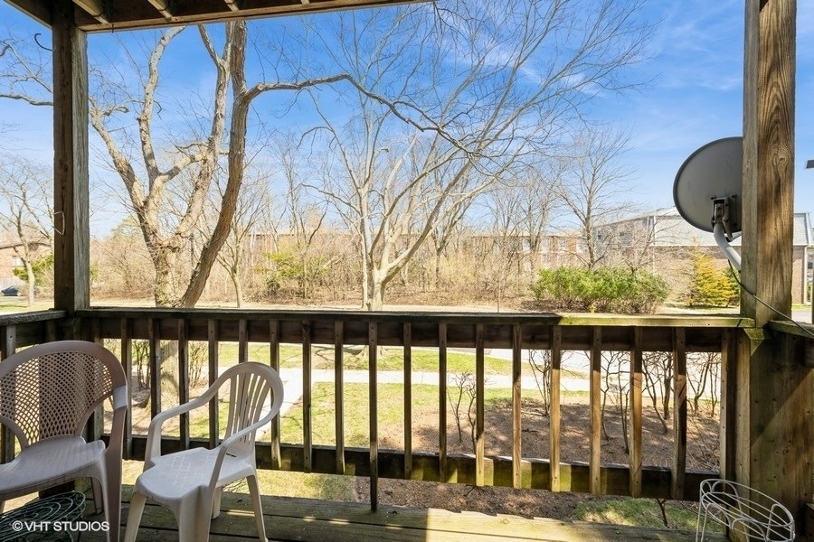 260 E Court Of Shorewood Court - Photo 10