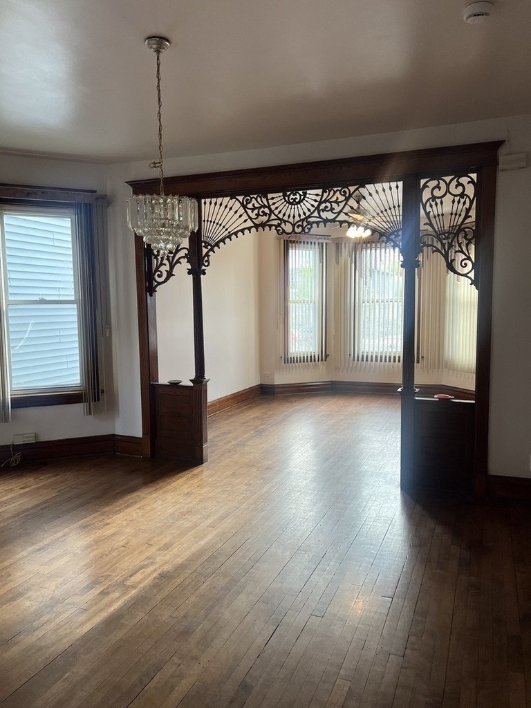 1921 N Pulaski Road - Photo 3