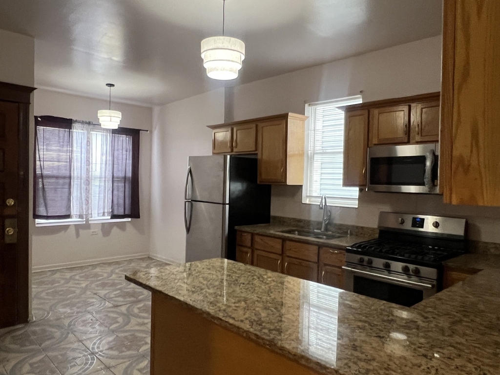 1921 N Pulaski Road - Photo 5