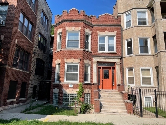 6150 S University Avenue - Photo 0