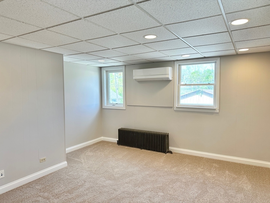 40 Crystal Street - Photo 2