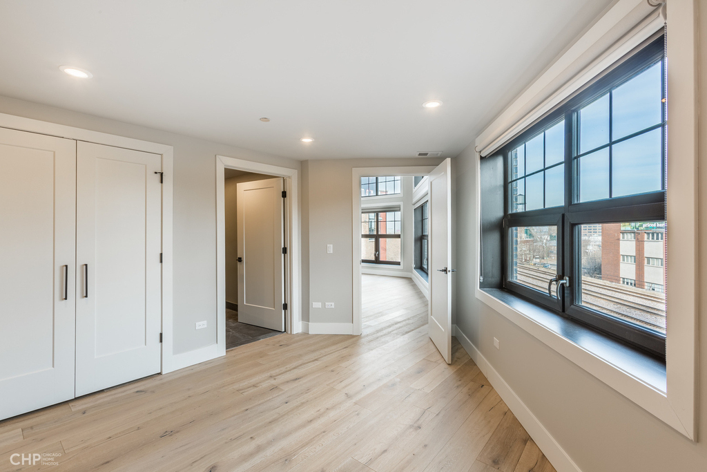 729 N Sangamon Street - Photo 9