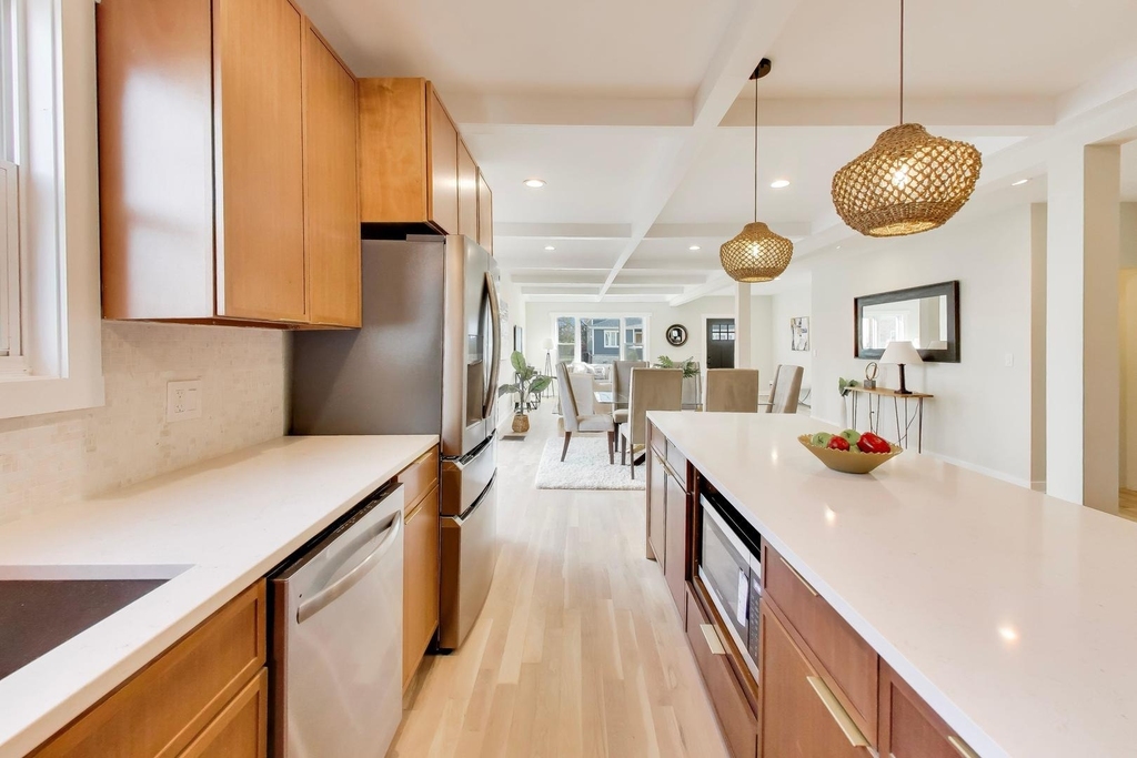 6730 W Dakin Street - Photo 7