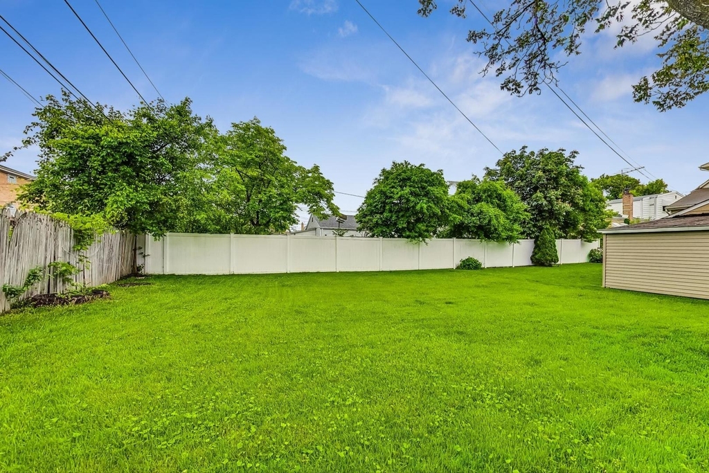 6730 W Dakin Street - Photo 30