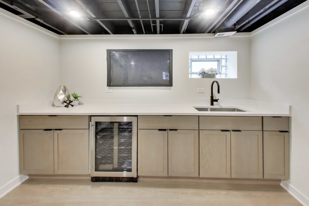 6730 W Dakin Street - Photo 25