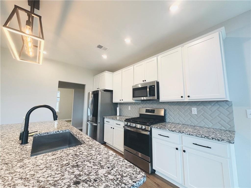 607 Michigan Circle - Photo 5