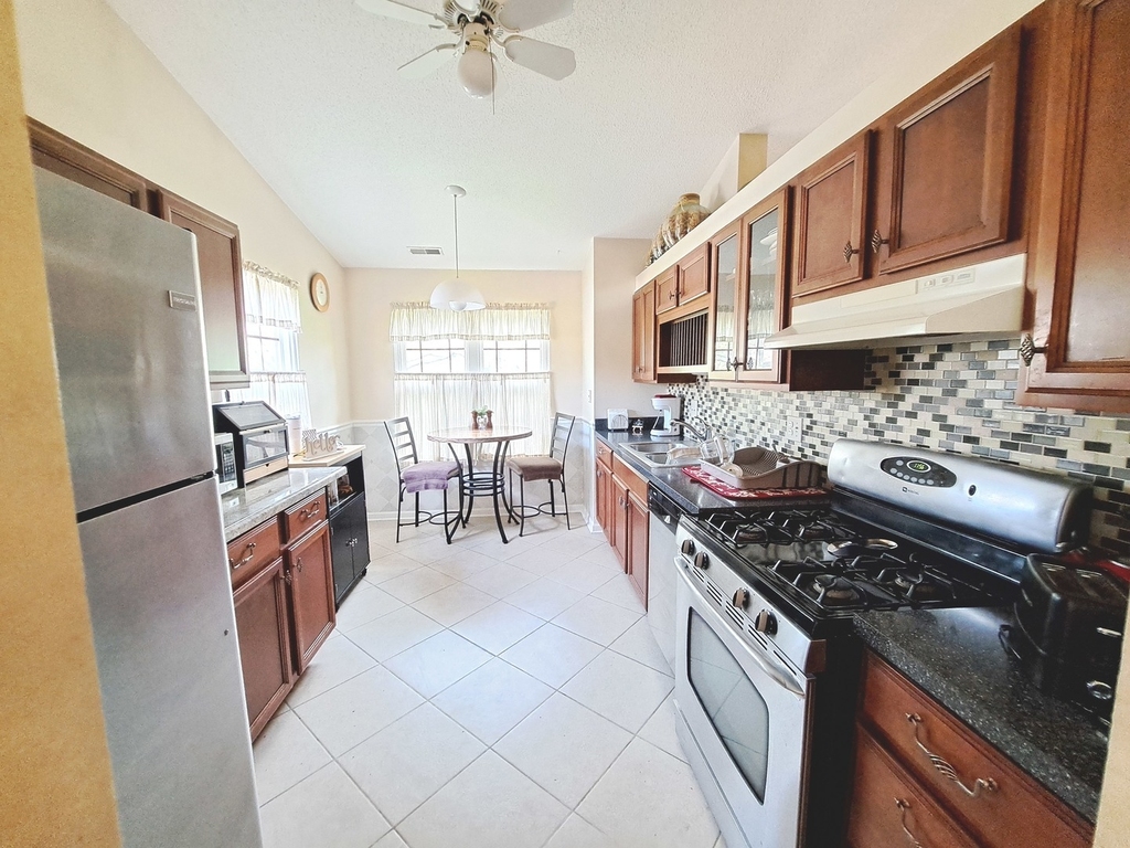216 Stoneybrook Lane - Photo 6