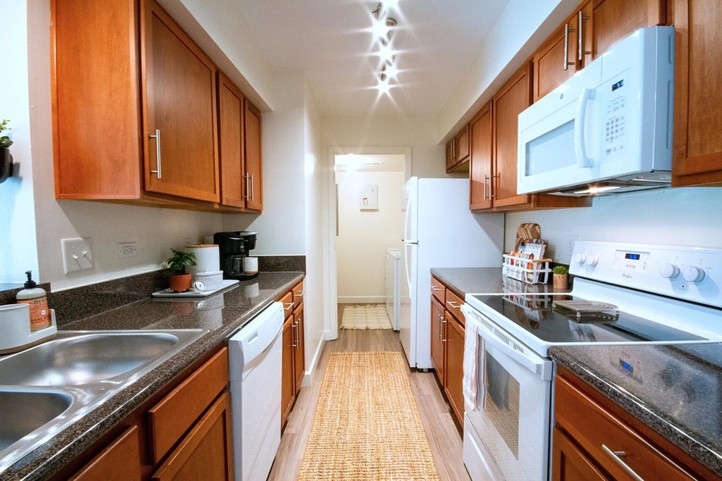 4304 Chesapeake Drive - Photo 6