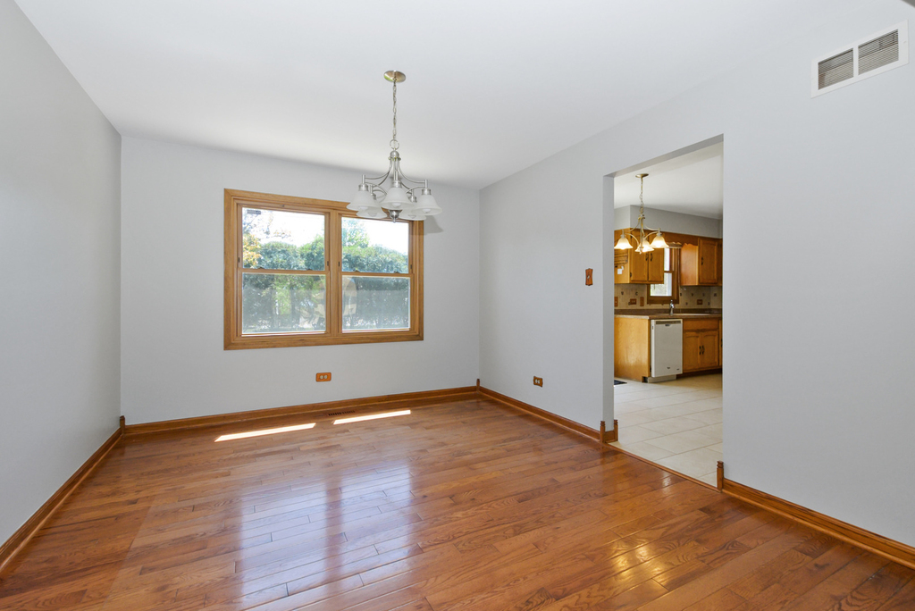 7745 Woodstock Drive - Photo 4
