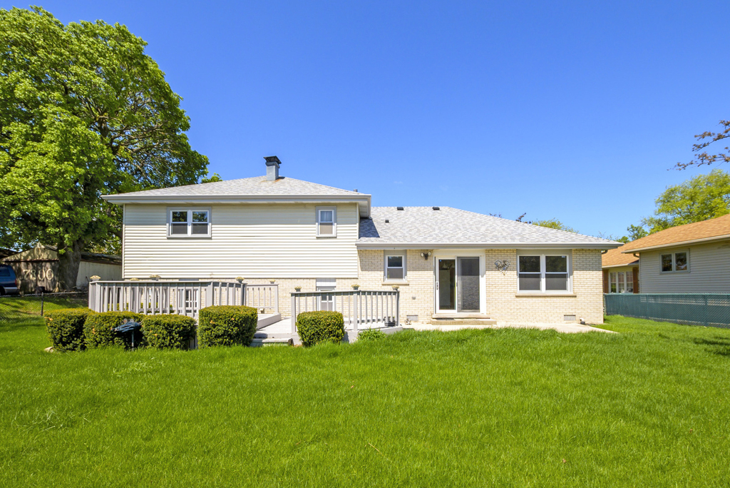 7745 Woodstock Drive - Photo 17