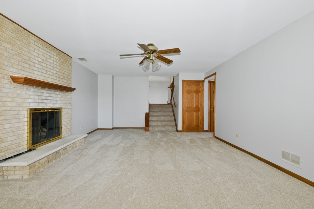 7745 Woodstock Drive - Photo 9