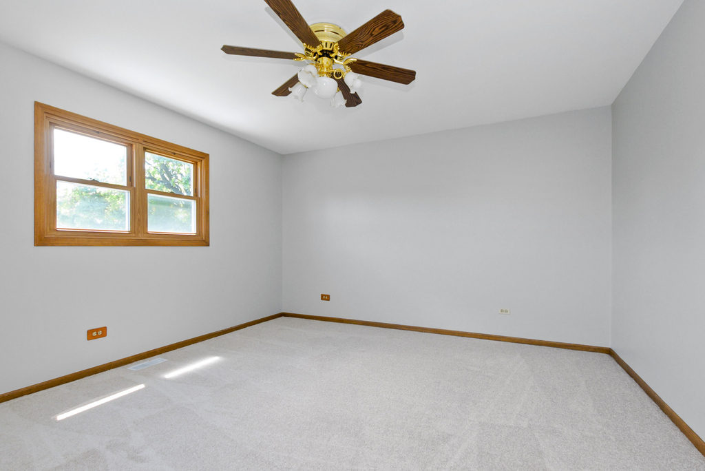 7745 Woodstock Drive - Photo 12