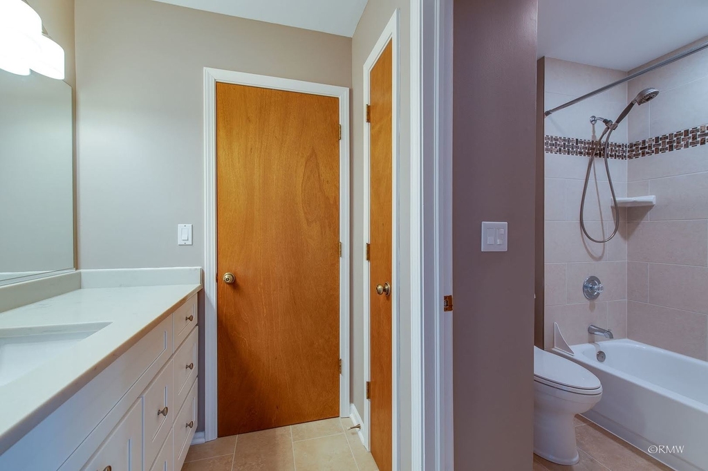 344 Kildare Court - Photo 17