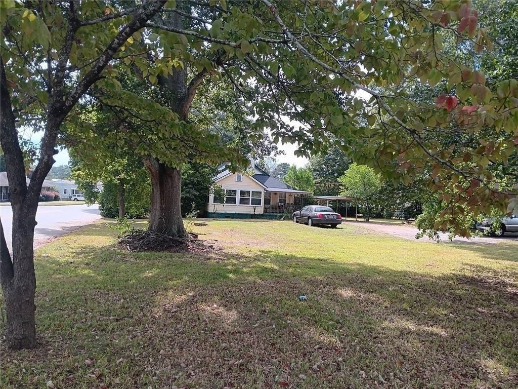 406 Brookwood Drive - Photo 1