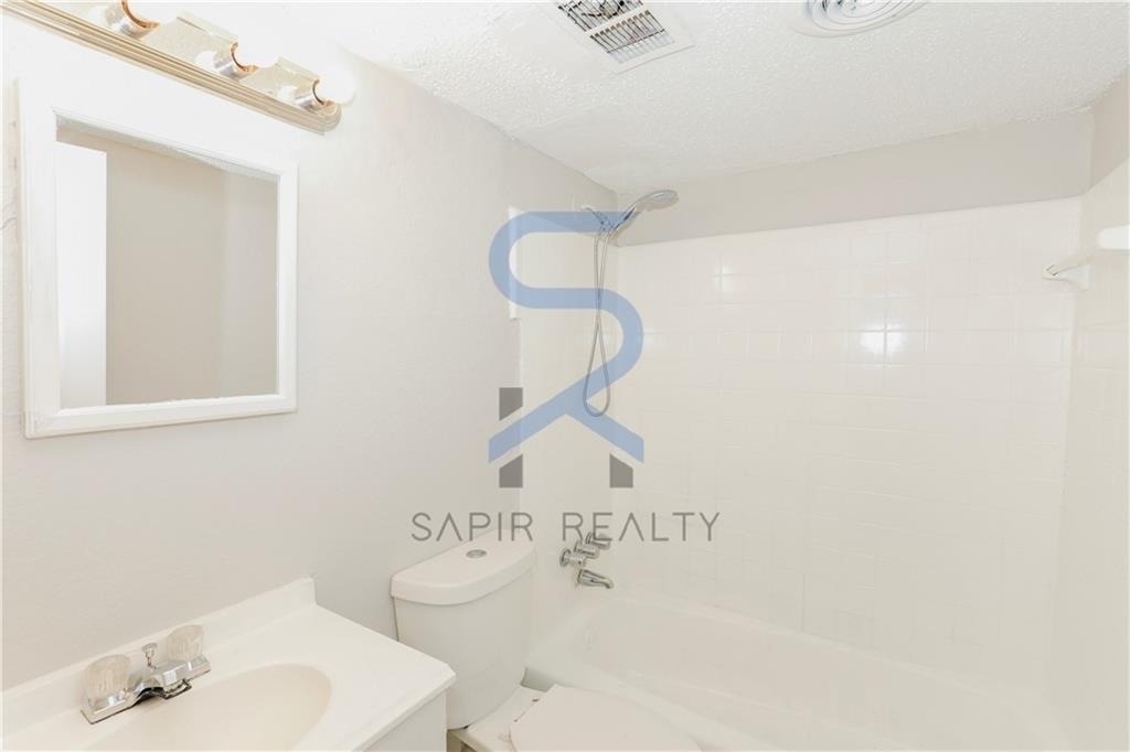 2045 Alison Court - Photo 10
