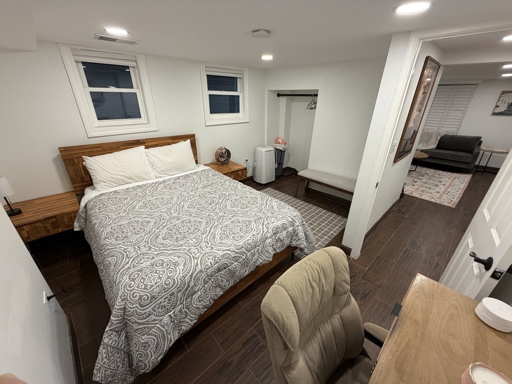 1805 W Cuyler Avenue - Photo 11