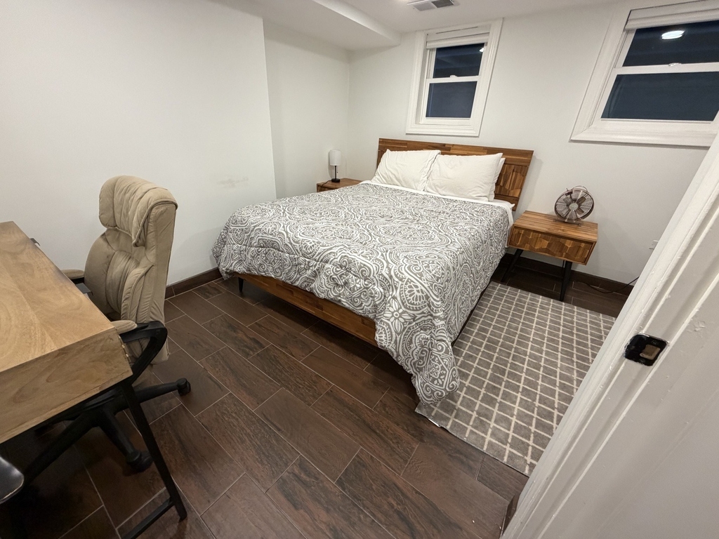 1805 W Cuyler Avenue - Photo 7