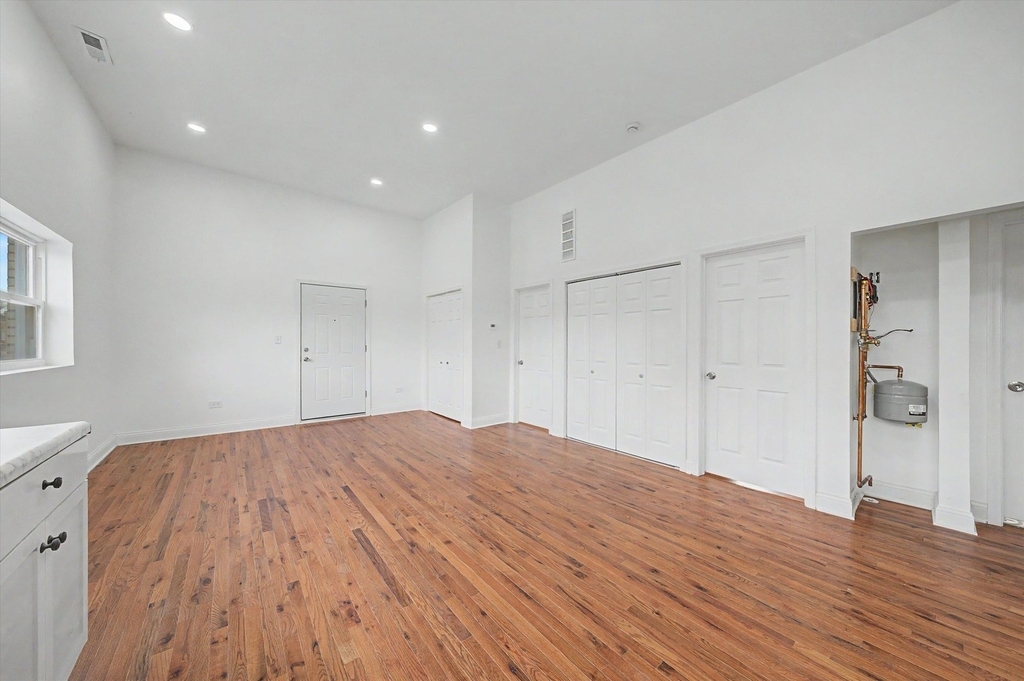7600 S Marquette Avenue - Photo 3