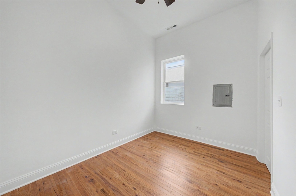7600 S Marquette Avenue - Photo 4