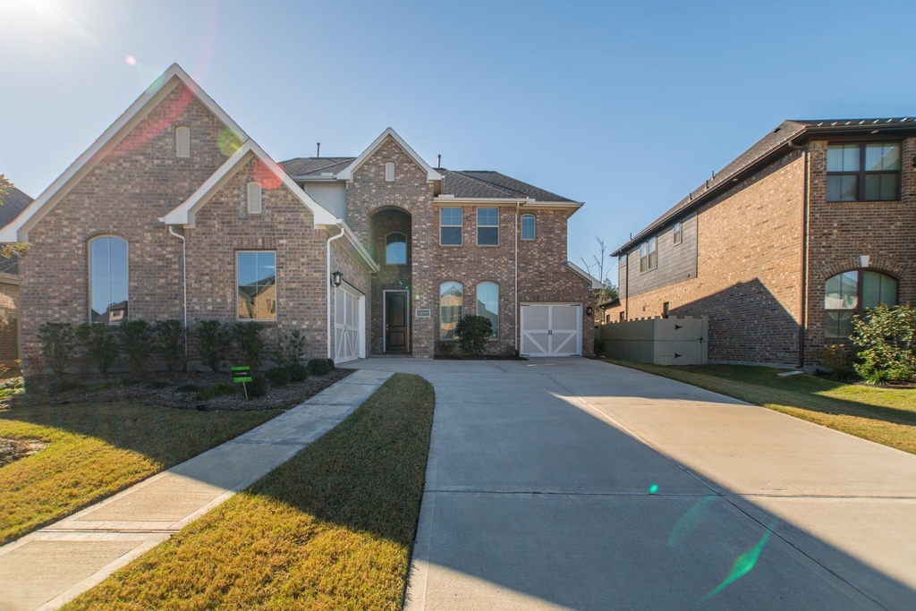 10054 Preserve Way - Photo 0