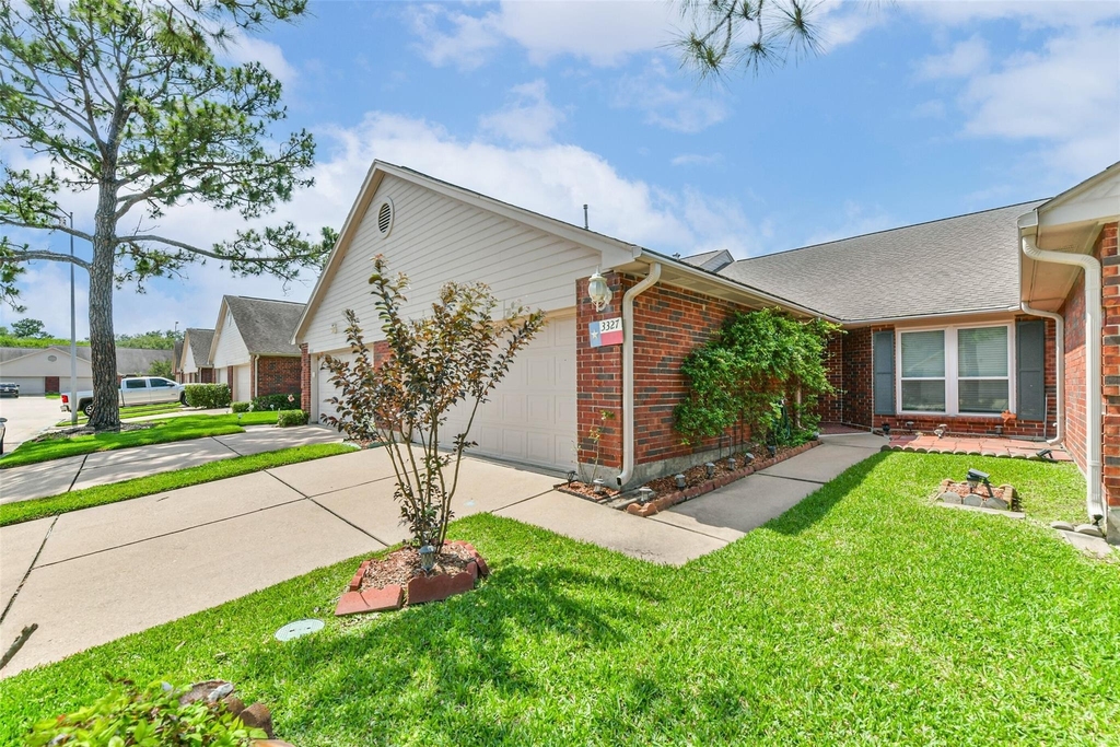 3327 S Country Meadows Lane - Photo 1