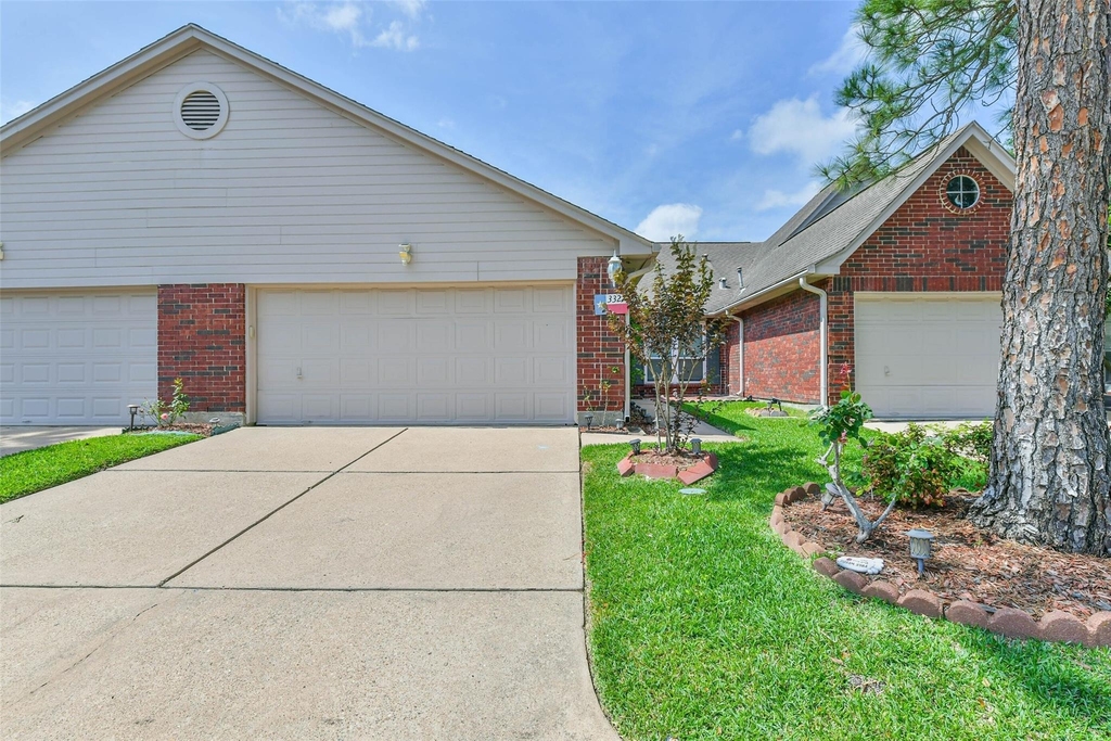 3327 S Country Meadows Lane - Photo 0
