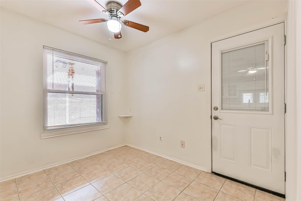 3327 S Country Meadows Lane - Photo 9