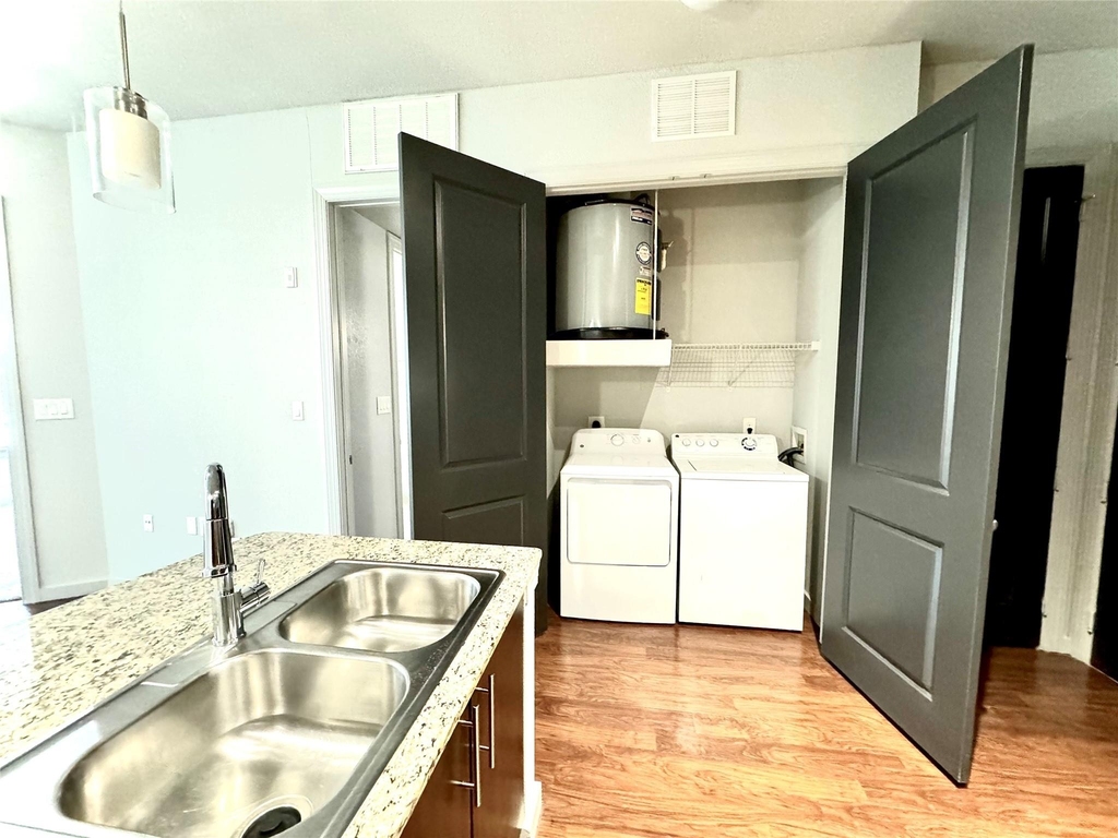 2525 Mccue St Road - Photo 6