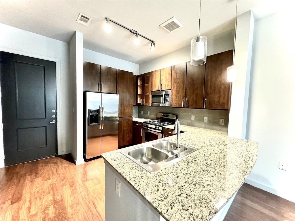 2525 Mccue St Road - Photo 3