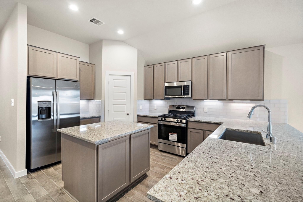 3327 Tilley Dr - Photo 13