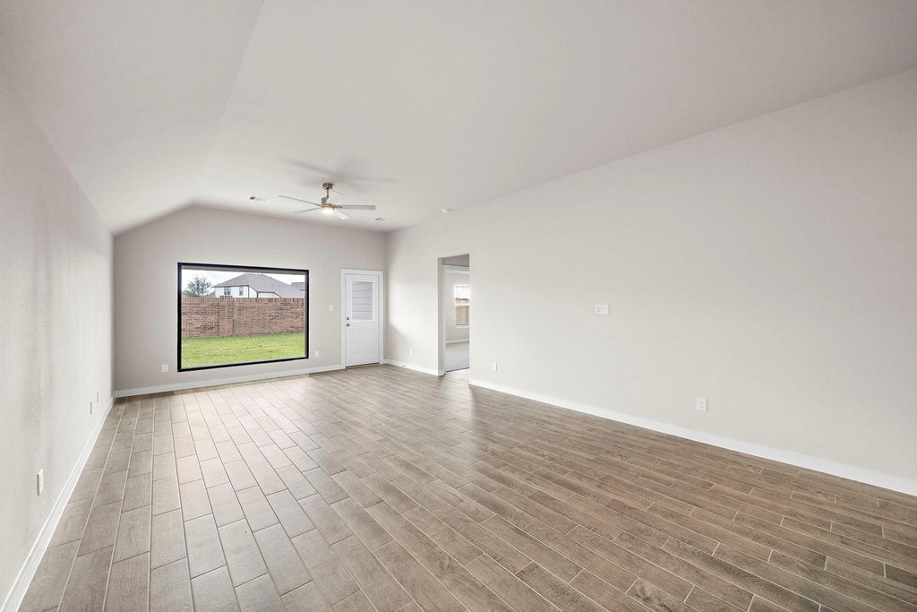 3327 Tilley Dr - Photo 8